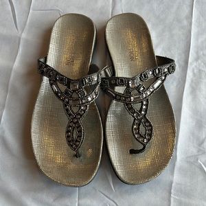 Kenneth Cole Reaction sandals